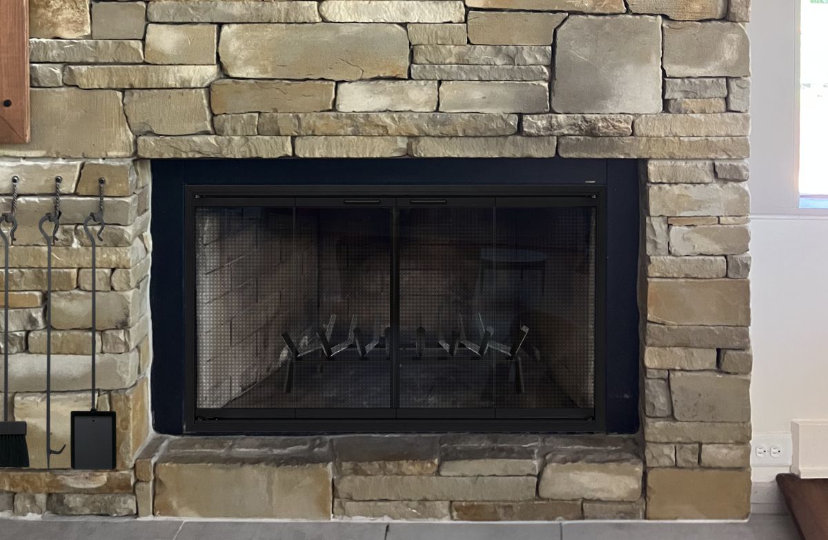 Stiletto Fireplace Door